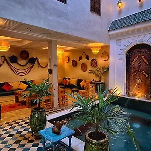  Bed & Breakfast Belikoss Pool &